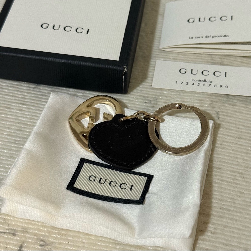 Gucci Interlocking Heart Keychain Key Ring (Like … - image 2